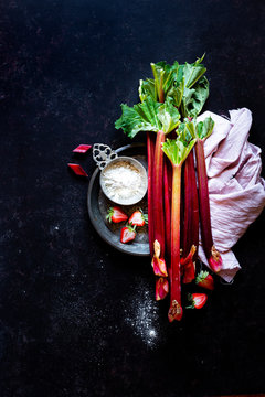 Strawberry Rhubarb Pie Preparation