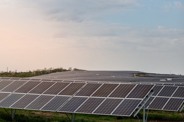 Solar photovoltaic panels and solar photovoltaic power generation systems