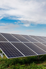 Solar photovoltaic panels and solar photovoltaic power generation systems