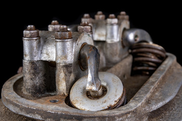 The valves of an internal combustion engine in a speedway motorcycle. Timing system in a single-cylinder engine running on ethanol.