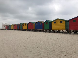 Naklejka premium colorful beach huts