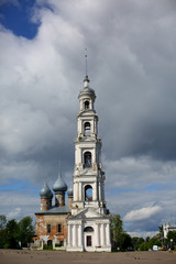 Fototapeta na wymiar the St. George's bell tower of the Church in the city Yuryevets, Ivanovo region