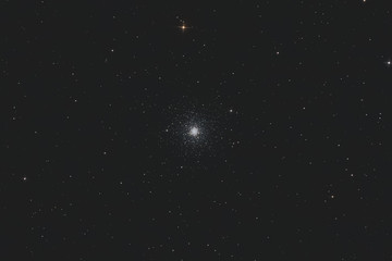 M3　りょうけん座　球状星団