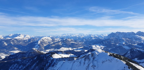 Fototapeta na wymiar Frozen german alps