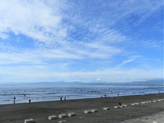Fototapeta na wymiar 江ノ島　サーフィン