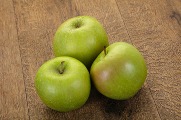 Green ripe apple