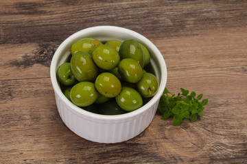 Green Campo Real olives in the bowl