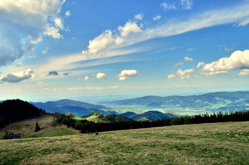 Gipfel des HInterwaldkopfs unter Wolken