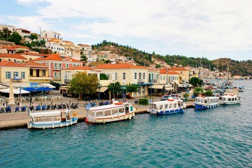 Fototapeta na wymiar The town of Poros, Poros island, Saronic Gulf, Greece.