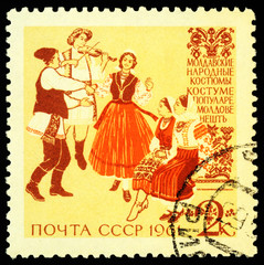 Obraz na płótnie Canvas Musicians in Moldavian national costumes