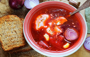 tomato soup with bread