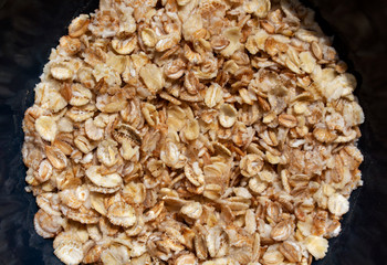 The texture of the cooked porridge. Oat, wheat, barley, rye.