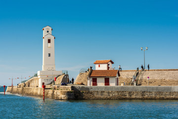Le phare historique de Saint-Jean-de-Luz au Pays Basque - obrazy, fototapety, plakaty