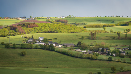 Frühling, wechselhaft, meteo, landschaft, landwirtschaft, ackerland, acker, weide, wiese, dorf,...