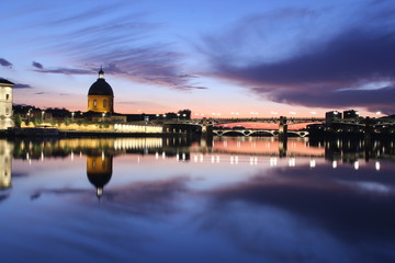 Obraz premium La Grave et pont Saint Pierre, Toulouse