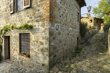 Fototapeta na wymiar Spring streets and alleys in the Italian town of Monticchiello