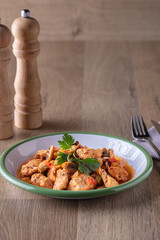Sauteed chicken with carrots and peas ( Turkish ; Tavuk Sote )