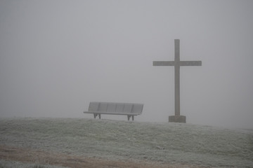 Brouillard banc croix
