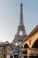eiffel tower in paris morning