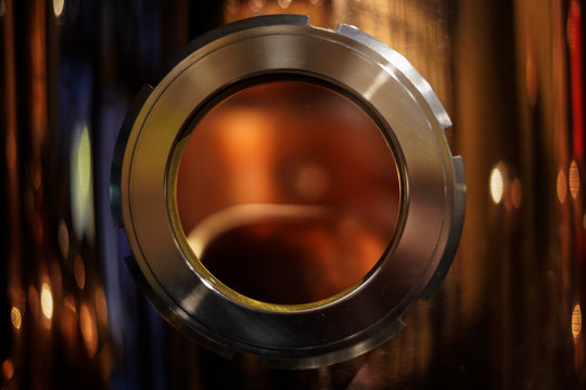 Dans une distillerie de Gin