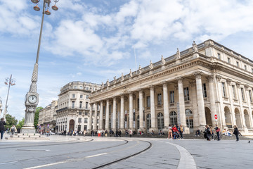 La place de la comédie à Bordeaux, avec le Grand Théatre