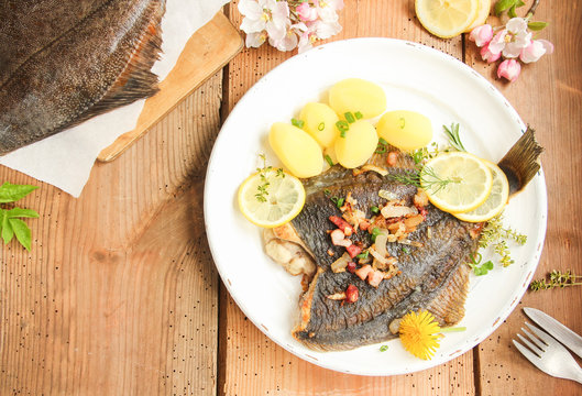 Scholle gebraten Maischolle Saison Fisch overhead