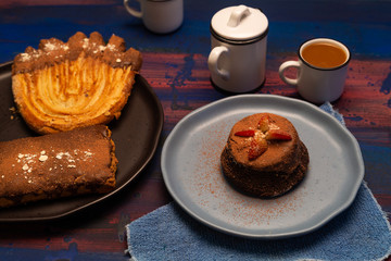 Chocolate cake whit sweet bread
