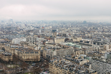 Fototapeta na wymiar Techos de París vistos desde la Torre Eiffel