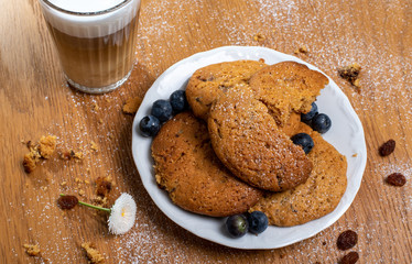 caramel dulche de lece cookies with coffee