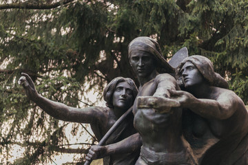 Fototapeta na wymiar Estatua del Cementerio Monumental de Milan Italia