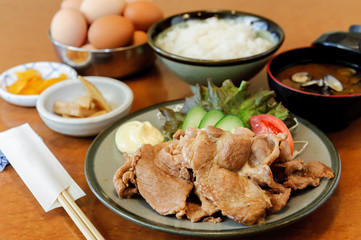 豚生姜焼き定食