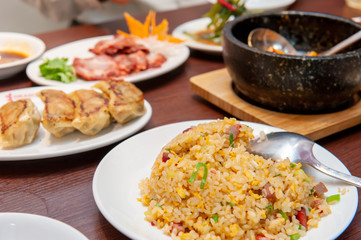 チャーハン（焼飯）、餃子と中華料理