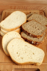 Sliced bread on cutting board