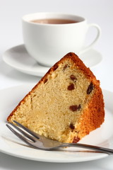 Cake with raisins