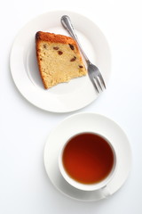 Cake with raisins