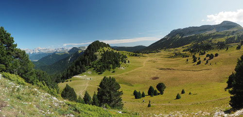 Fototapeta na wymiar panoramique vallon de combeau