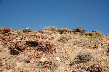 Fototapeta na wymiar near red beatch on Santorini