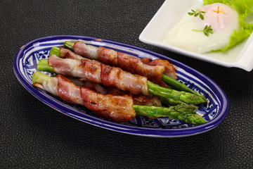 Asparagus with bacon