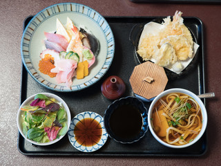 japanese food sushi
