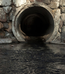 Run-off pipe discharging water