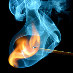 brennendes Streichholz