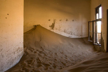kolmanskop namibia desert comes to houses