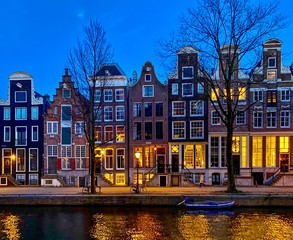 Fototapeta na wymiar Amsterdam The Netherlands historical city center and canals