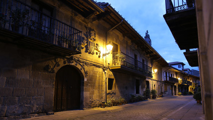 Fototapeta na wymiar Camino Real en Cartes, Cantabria