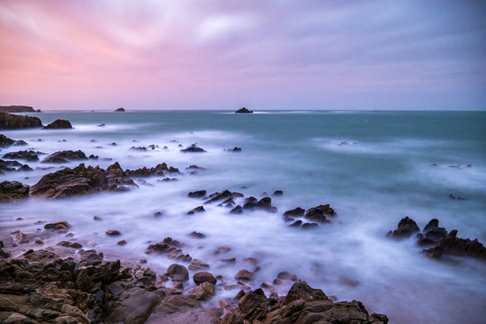 Coucher de soleil &agrave; Porthivy (Quiberon, Morbihan) en pose longue