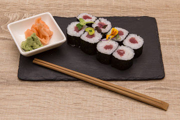 Maki tuna