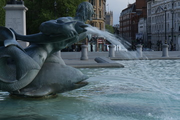 trafalgar square in lock down covid-19