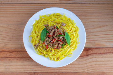 Stir fried pork stir-fried spaghetti