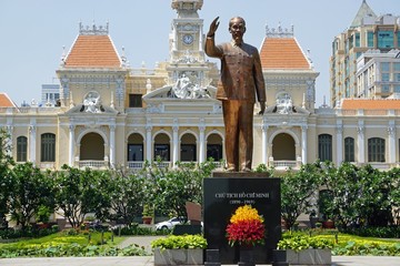 monument of ho chi minh city