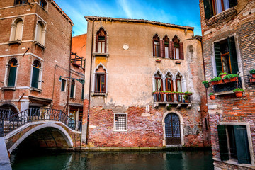 Fototapeta na wymiar Wonderful architecture, buildings and bridges in Venice Italy .